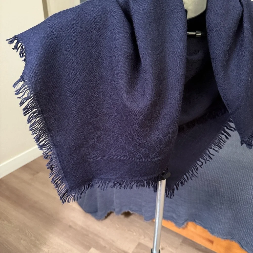 Gucci Deep Blue GG wool shawl